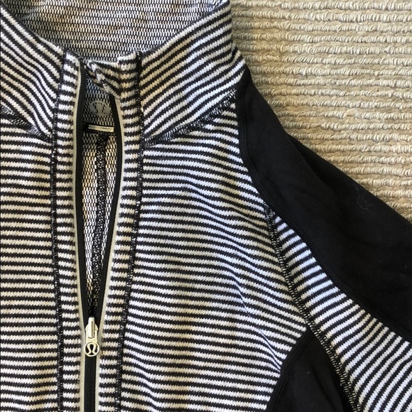 Lulu lemon zip up - Picture 2 of 3